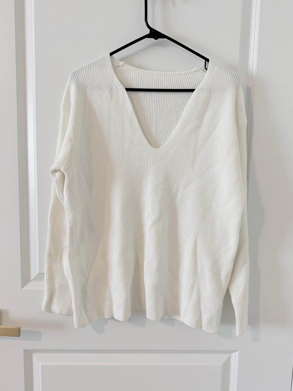 Warm White Ribbed V-Neck Sweater MED NWOT